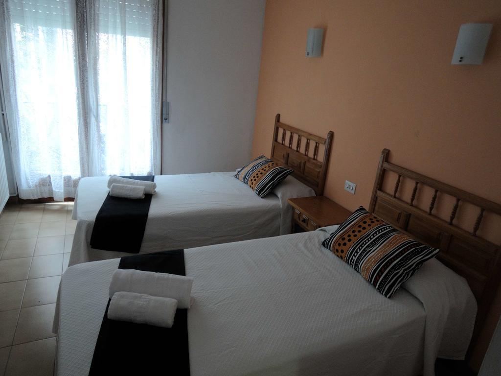 Hostal La Marina Platja d'Aro Rom bilde